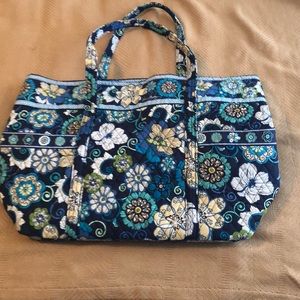 Vera Bradley Overnight bag EUC